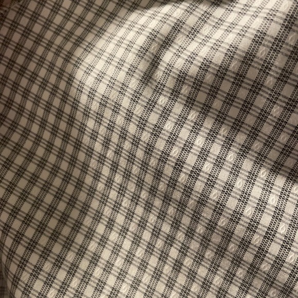 Calvin Klein Slim Fit Button Up Patterned Dress Shirt Plaid - Picture 7 of 7